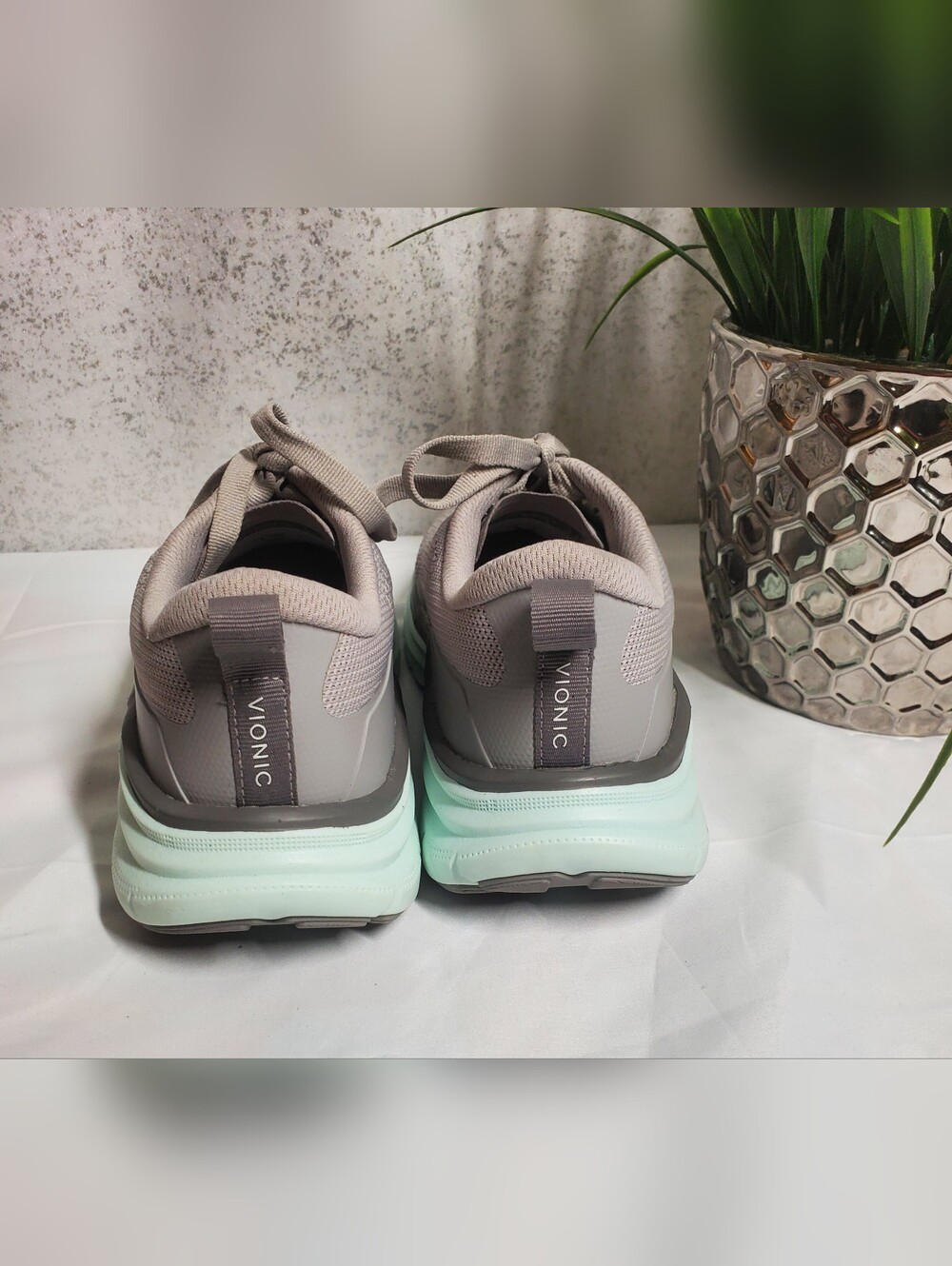 Vionic Women's Walk Max Gray Knit Athletic Sneakers with Mint Sole Size 7 - Picture 8 of 16
